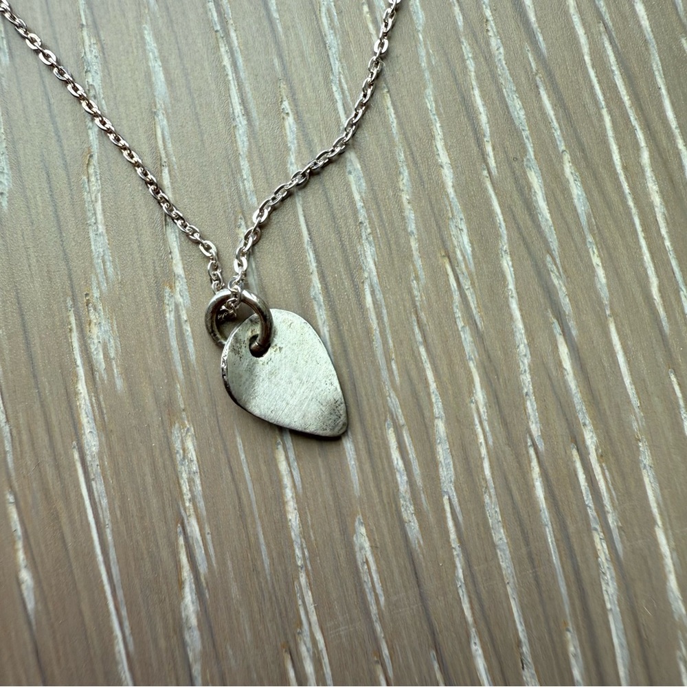 “M” necklace - Picture 4 of 5